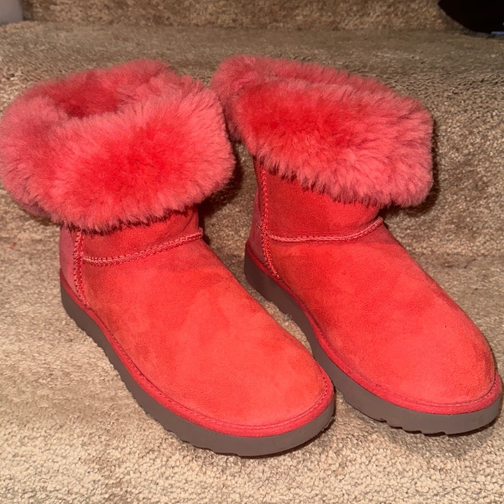 Like NEW!!! Women's Pink Uggs size 7